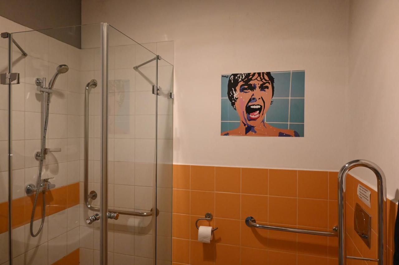 Pepe Hostel ワルシャワ エクステリア 写真